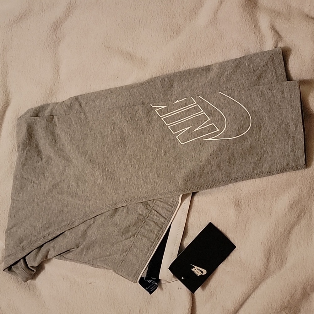 Women's nike capri